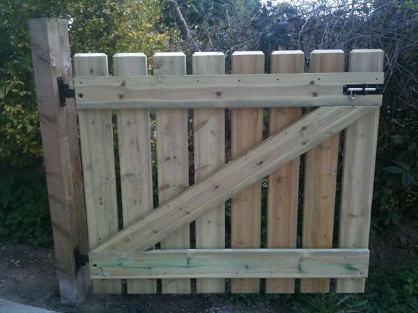 Horsforth joiner JPHJoinery - Wood gates, Doors, skirting board 